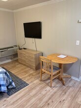 1050 E 8th St in Chico, CA - Building Photo - Building Photo