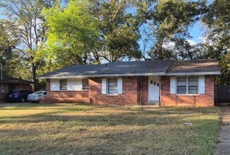 3813 Fairfield Dr in Montgomery, AL - Building Photo - Building Photo