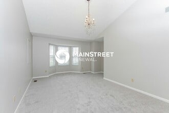 8733 Firstgate Dr in Reynoldsburg, OH - Building Photo - Building Photo