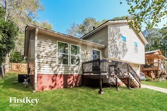 680 Springhollow Ln SW in Marietta, GA - Building Photo - Building Photo