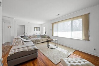 414 Charles Pl in Roswell, GA - Building Photo - Building Photo