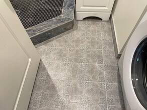 23110 Mulholland Dr in Woodland Hills, CA - Foto de edificio - Building Photo