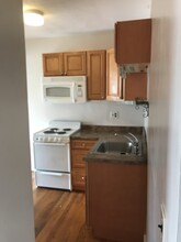 180 Lexington St in Waltham, MA - Building Photo - Building Photo