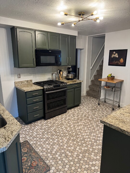 81 Wasatch St. in Midvale, UT - Building Photo