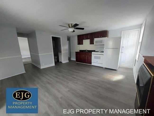 42-48-48 Broadway in Pembroke, NH - Building Photo - Building Photo