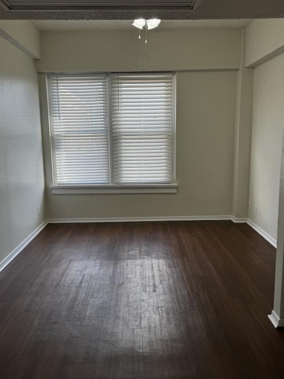 103 E Central Ave in Miami, OK - Building Photo - Building Photo