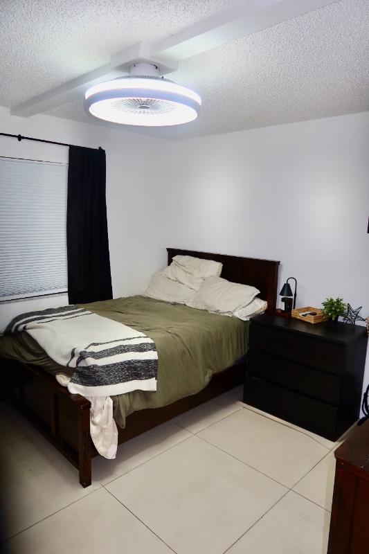 property at 906 SW 9th St Cir