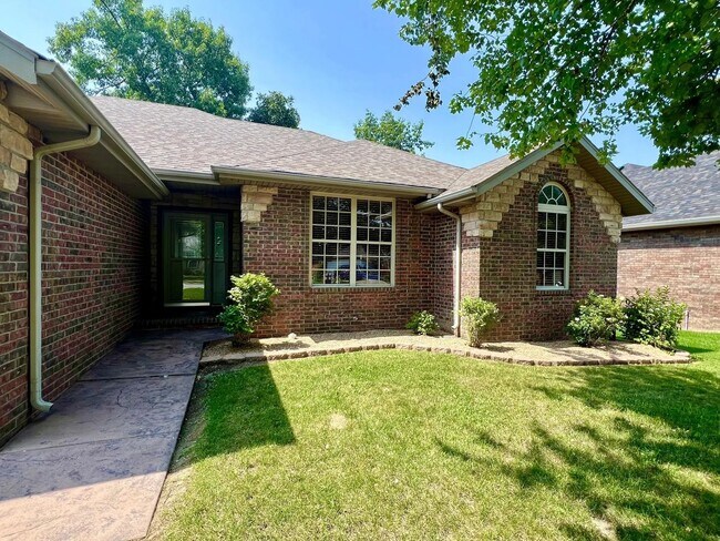 885 W Dustin Ln in Nixa, MO - Building Photo - Building Photo