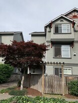 6521 24th Ave NE in Seattle, WA - Building Photo