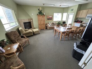 Riverton Apartments in Riverton, WY - Foto de edificio - Building Photo