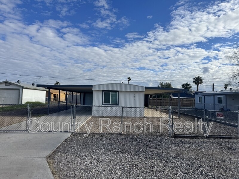 5672 Pearl St in Fort Mohave, AZ - Building Photo