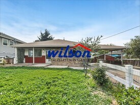 904 S 48th Ave in Yakima, WA - Building Photo