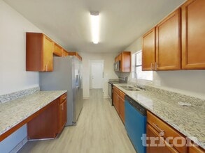 1122 Ibsen Ave in Orlando, FL - Foto de edificio - Building Photo