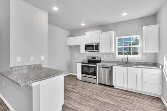 213 Lomond St in Longview, TX - Foto de edificio - Building Photo