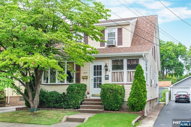 property at 807 Fern St