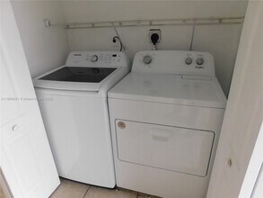 2461 W 76th St in Hialeah, FL - Building Photo - Building Photo