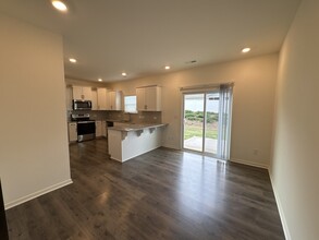 7054 Duncan Acres Dr in Belmont, NC - Building Photo - Building Photo