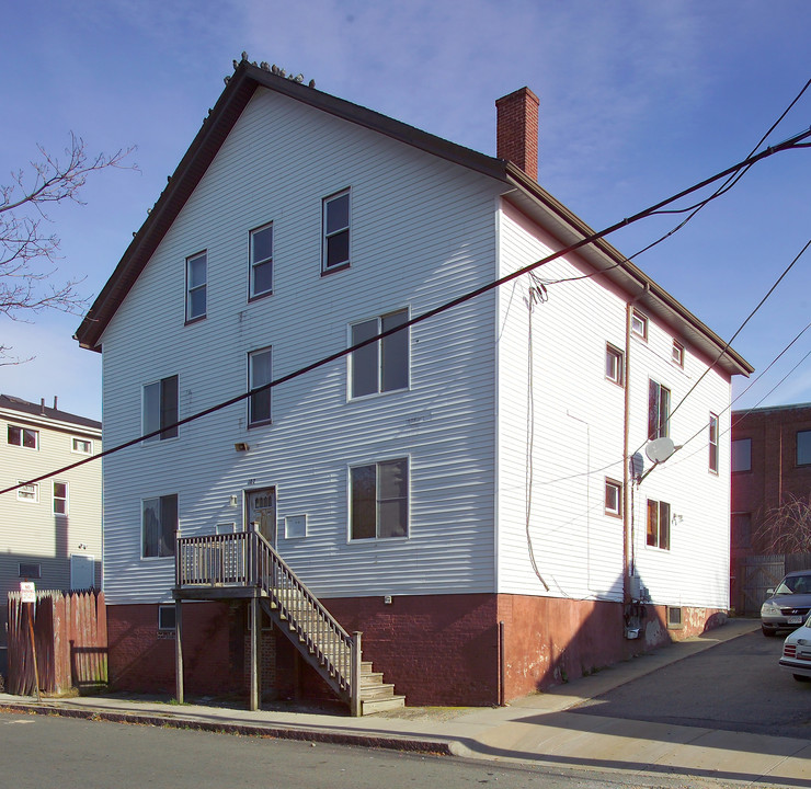 107 Green St in Fall River, MA - Building Photo