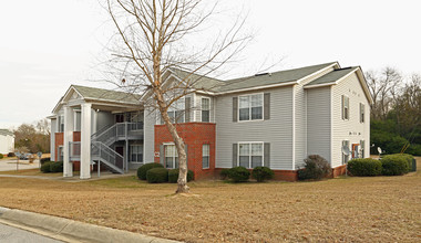 Elm Creek Apartments in Swansea, SC - Foto de edificio - Building Photo