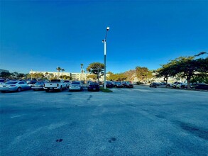 14830 Naranja Lakes Blvd in Homestead, FL - Building Photo - Building Photo