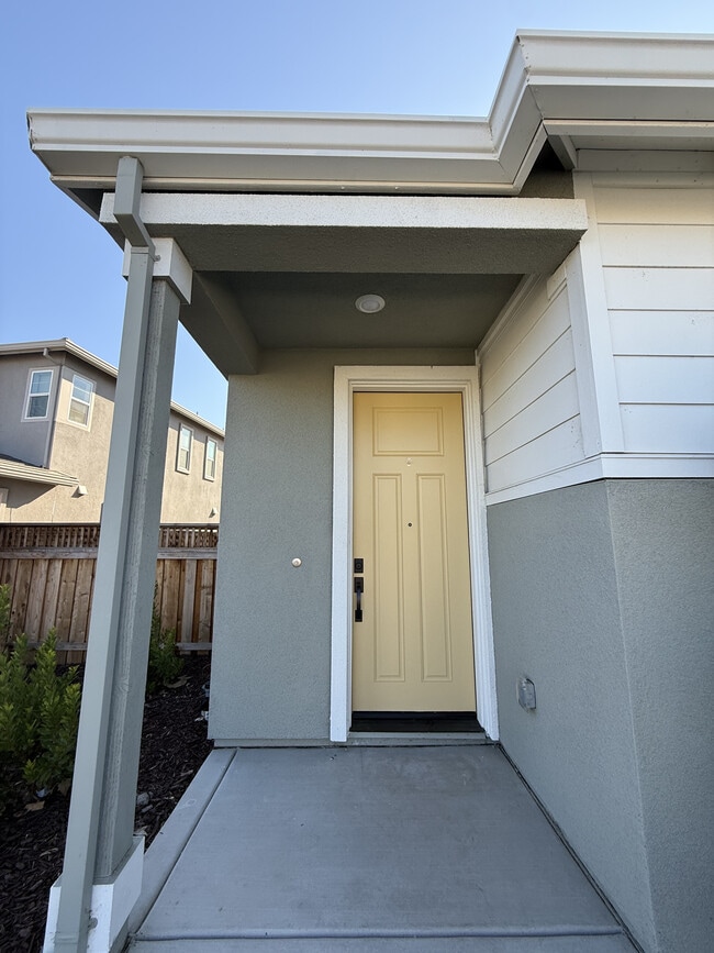 2750 Tacoma Dr in Lathrop, CA - Building Photo - Building Photo