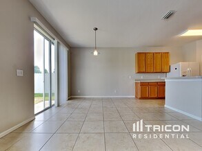 32240 Fish Hook Lp in Wesley Chapel, FL - Building Photo - Building Photo