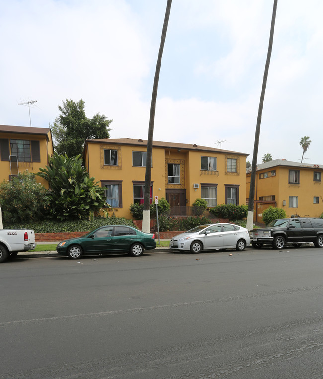 350 S Mariposa Ave in Los Angeles, CA - Foto de edificio - Building Photo