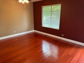1314 Sandhurst Ln in South Elgin, IL - Building Photo - Building Photo