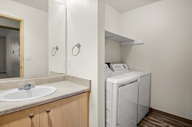 Mill Pond Apartments in Auburn, WA - Building Photo - Building Photo