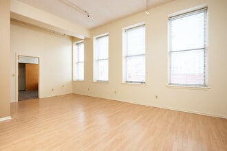 Water Street Commons in Rochester, NY - Foto de edificio - Interior Photo