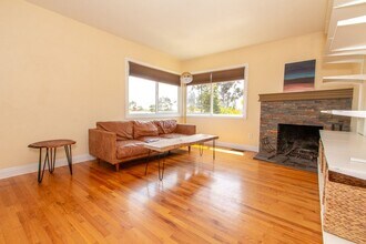 2215 Pentuckett Ave in San Diego, CA - Building Photo - Building Photo