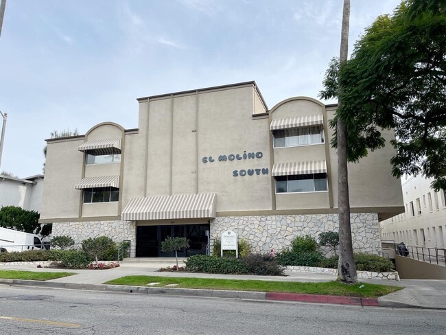 El Molino South in Pasadena, CA - Foto de edificio - Building Photo
