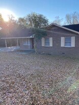 5442 Oakcrest Rd in Sumter, SC - Building Photo