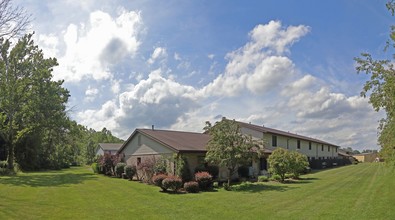 Cedarwood Townhouses in Uniontown, PA - Building Photo - Building Photo