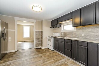 833 Clardendon Avenue: Front in Columbus, OH - Building Photo - Building Photo