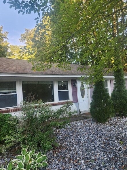property at 5 Greenville St