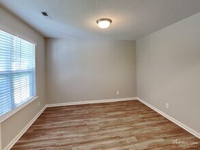 4812 Chapel Ridge Dr in Greensboro, NC - Building Photo - Building Photo