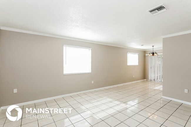 381 NE 164th St in Miami, FL - Building Photo - Building Photo