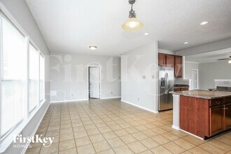 15238 Radiance Dr in Noblesville, IN - Foto de edificio - Building Photo