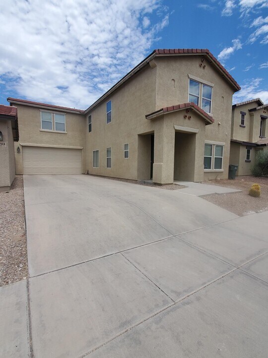 4211 E Wading Pond Dr in Tucson, AZ - Building Photo