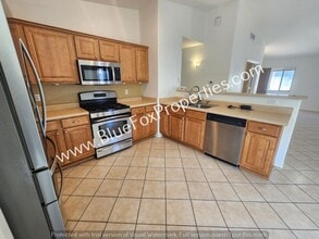 7135 S Oakbank Dr in Tucson, AZ - Building Photo - Building Photo