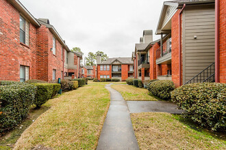 Green Tree Place in Houston, TX - Foto de edificio - Building Photo