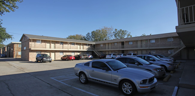 Campus Walk Apartments in Denton, TX - Building Photo - Building Photo