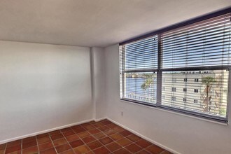 301 Croton Ave-Unit -Ph-501 in Lantana, FL - Building Photo - Building Photo