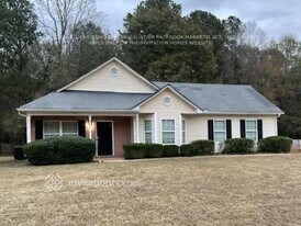 1000 Navaho Trail in Monroe, GA - Building Photo