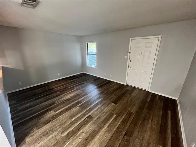 property at 906 N Austin St