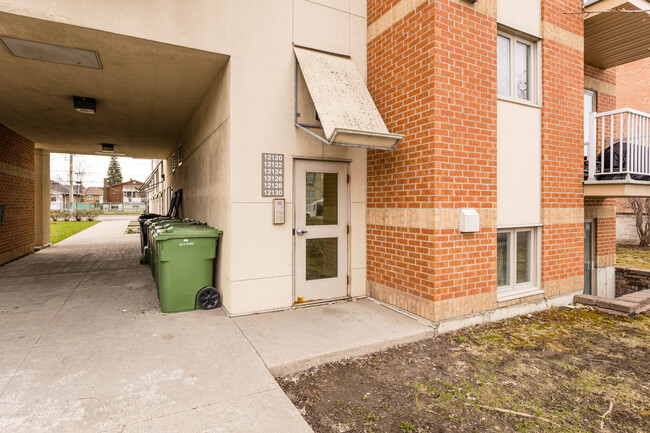 12122 Rodolphe-Forget Boul in Montréal, QC - Building Photo - Building Photo