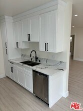 1242 17th St in Santa Monica, CA - Building Photo - Building Photo