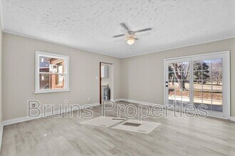 3134 Dillon Rd in Jamestown, NC - Building Photo - Building Photo