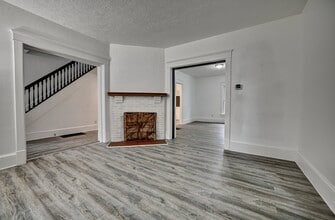 214 2nd St SE in New Philadelphia, OH - Building Photo - Building Photo